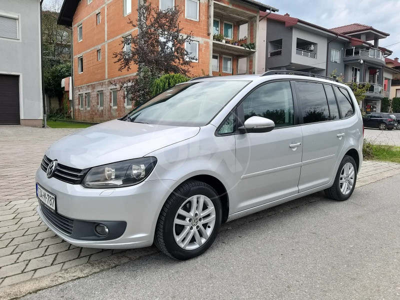 Volkswagen Touran 1.6 TDI DSG Automatik 2011