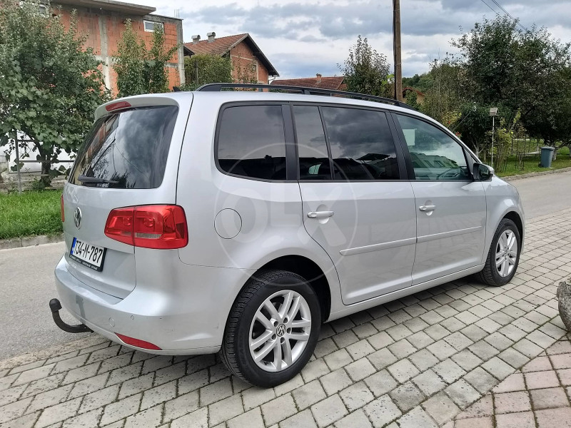 Volkswagen Touran 1.6 TDI DSG Automatik 2011