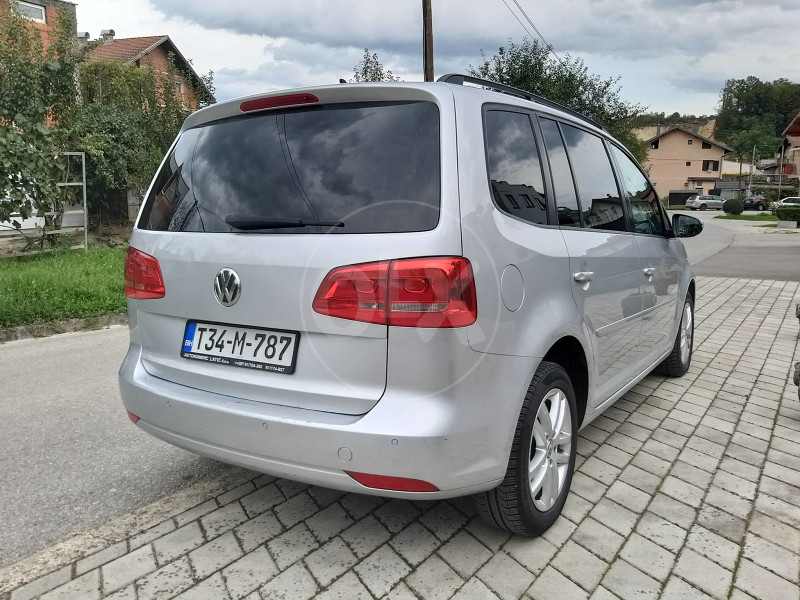 Volkswagen Touran 1.6 TDI DSG Automatik 2011