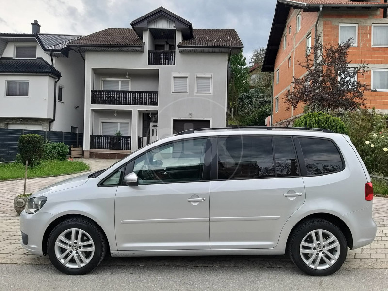 Volkswagen Touran 1.6 TDI DSG Automatik 2011