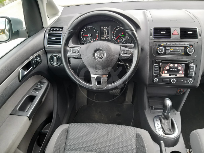 Volkswagen Touran 1.6 TDI DSG Automatik 2011