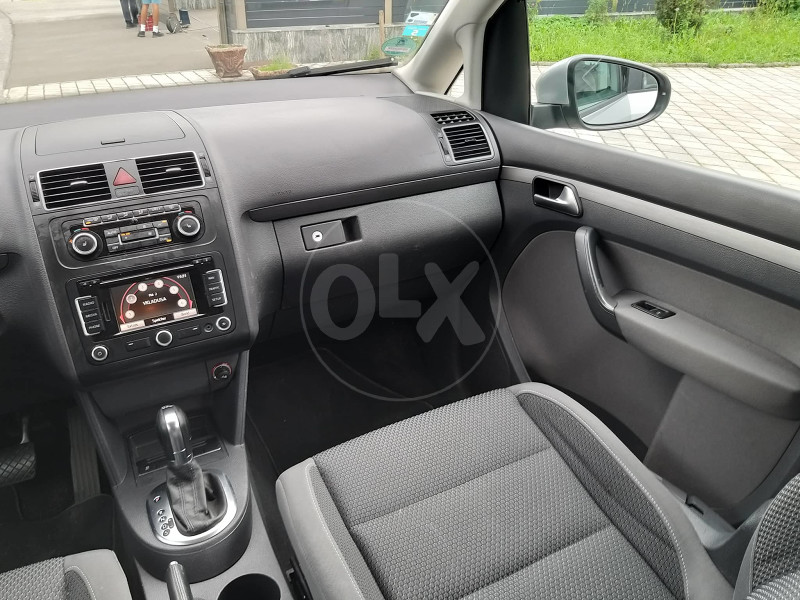 Volkswagen Touran 1.6 TDI DSG Automatik 2011