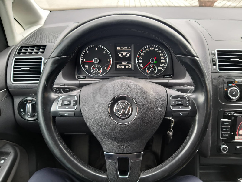 Volkswagen Touran 1.6 TDI DSG Automatik 2011