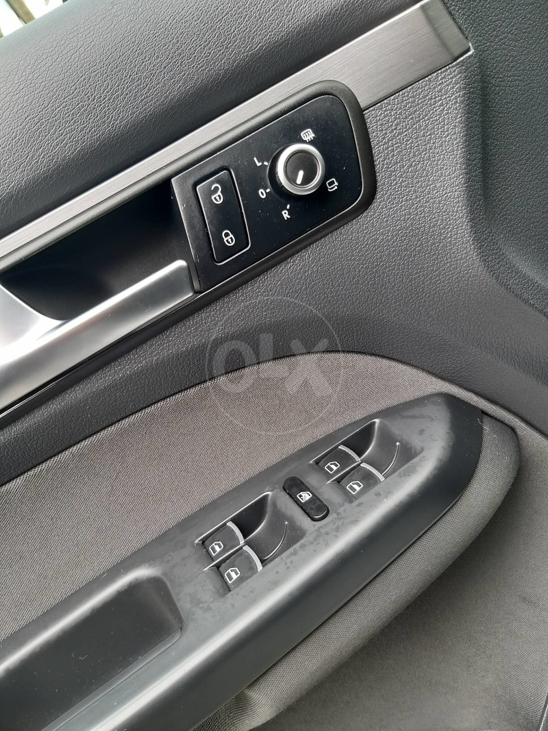 Volkswagen Touran 1.6 TDI DSG Automatik 2011