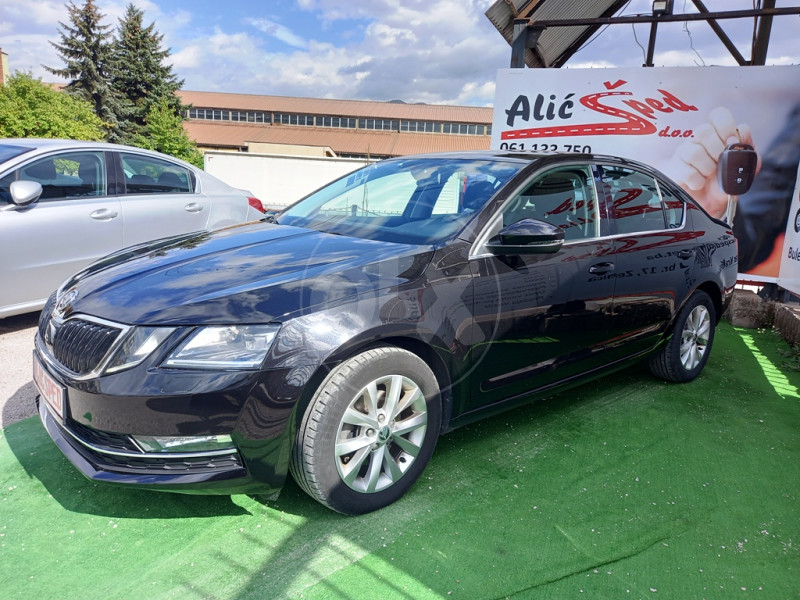 ŠKODA OCTAVIA 2.0 TDI ALU LED XENON
