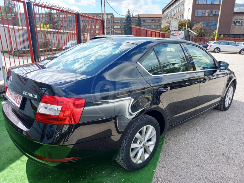 ŠKODA OCTAVIA 2.0 TDI ALU LED XENON