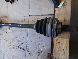 POLUOSOVINA DESNA TOYOTA RAV 4 2004-