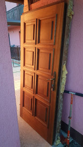 Vrata hrastova