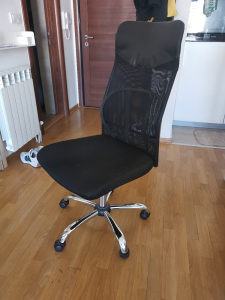 Kancelarijska stolica za racunar/kompjuter