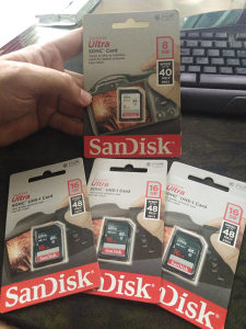 SanDisk 3x16gb+1x8gb gratis kombo