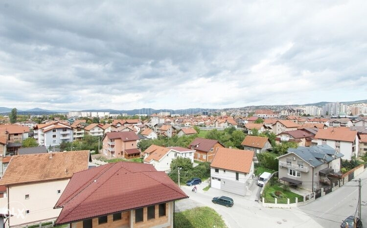 Nekorišten, trosoban stan s parkingom, Dobrinja V
