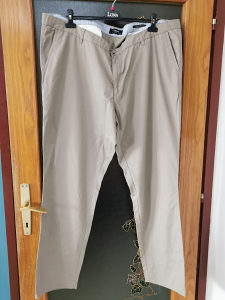 Nove muške pantalone LC WAIKIKI 44 vel
