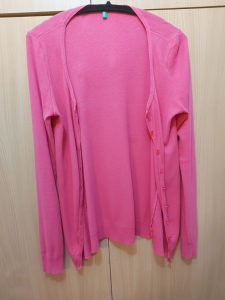 BENETTON ZENSKI DZEMPER