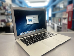 Apple MacBook Air mid 2012/i5/4GB/120GB SSD