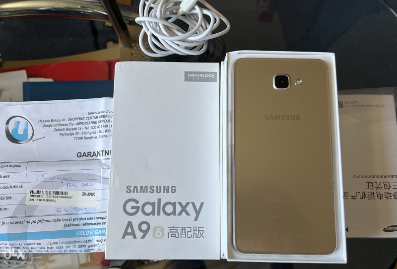 Samsung A9 Pro. 4/32. Stanje odlicno. Full pack