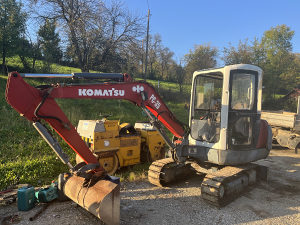 Mini bager komatsu