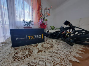 NAPOJNA JEDINICA CORSAIR TX 750W 4X8 PIN