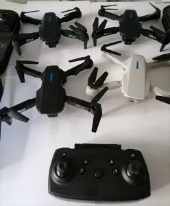 Rc dron, sa dvije kamere