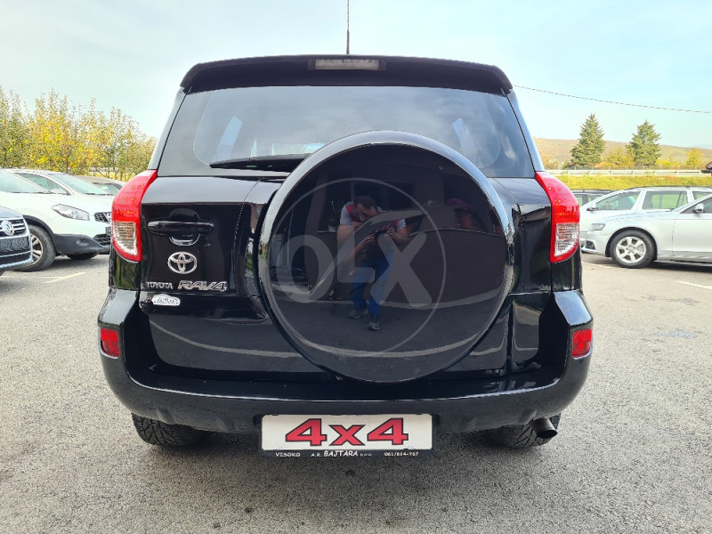 TOYOTA RAV 4 2.2 D-CAT 12/2006 GOD TOP STANJE