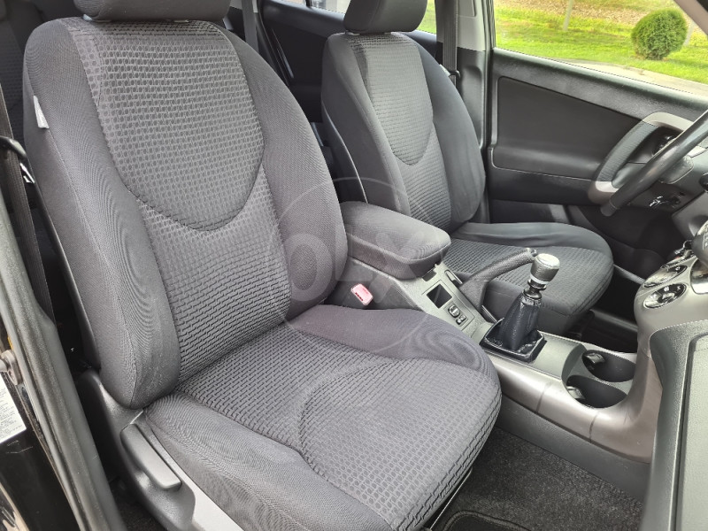 TOYOTA RAV 4 2.2 D-CAT 12/2006 GOD TOP STANJE