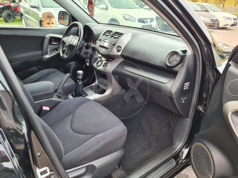 TOYOTA RAV 4 2.2 D-CAT 12/2006 GOD TOP STANJE