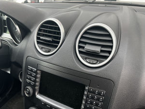 USISNICI U TABLI MERCEDES ML Ml W164 PUHALICE