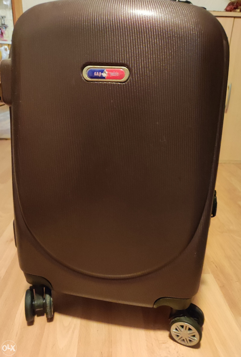 Kofer (cabin baggage) Putne torbe i koferi OLX.ba