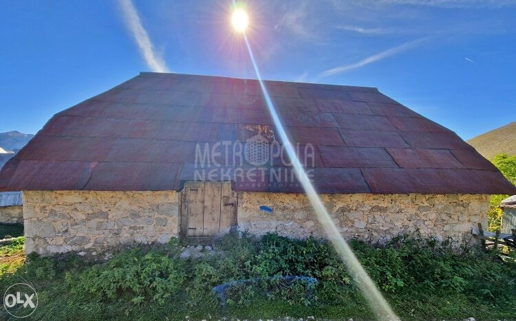 Objekat sa dvorištem, Lukomir, Bjelašnica