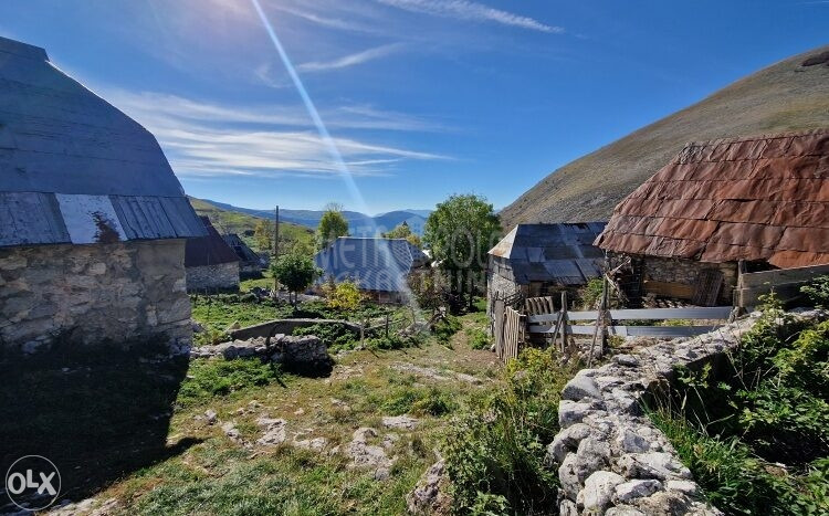 Objekat sa dvorištem, Lukomir, Bjelašnica