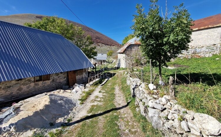 Objekat sa dvorištem, Lukomir, Bjelašnica