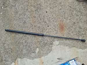 Amortizer haube golf 5