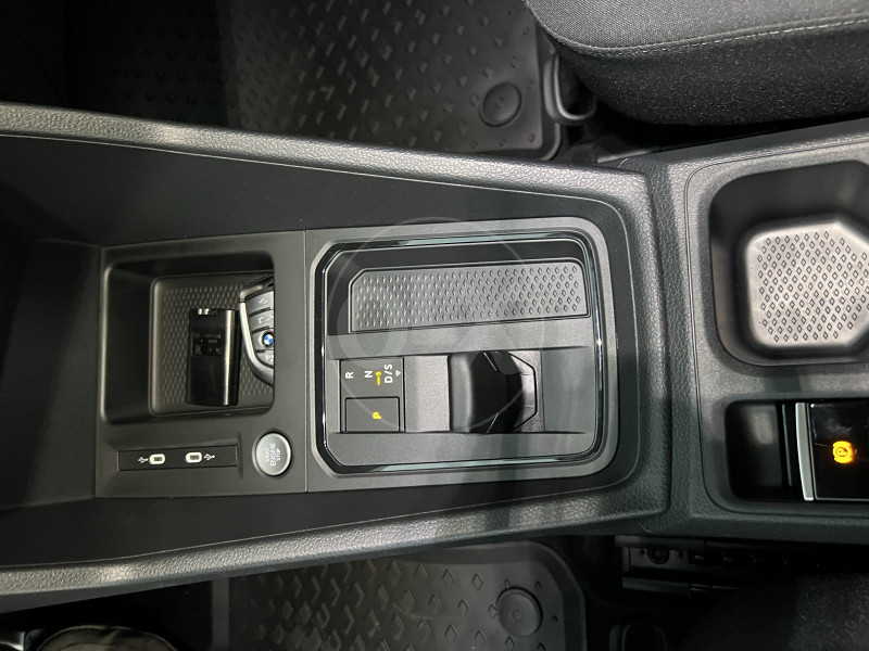 Volkswagen Caddy 2.0 TDI LIFE AUTOMATIK LED NOVO