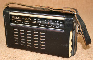 Radio aparat SOKOL 403