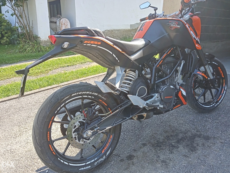 KTM DUKE 125 2012