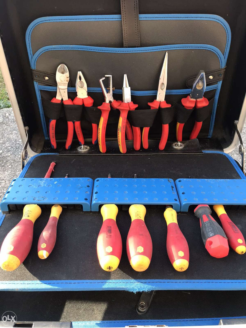 Kofer sa alatom , KNIPEX , WIHA . Moguca kupovina pojedinac.......