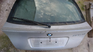 BMW E46 Gepek vrata compakt 065 363 324