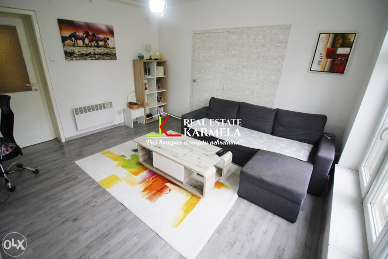 Dvosoban stan - Bolnička - Centar