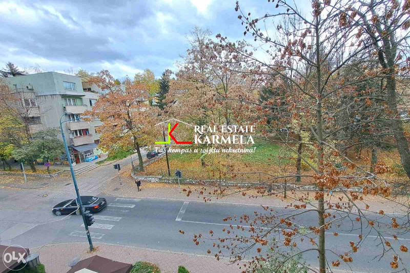 Dvosoban stan - Bolnička - Centar