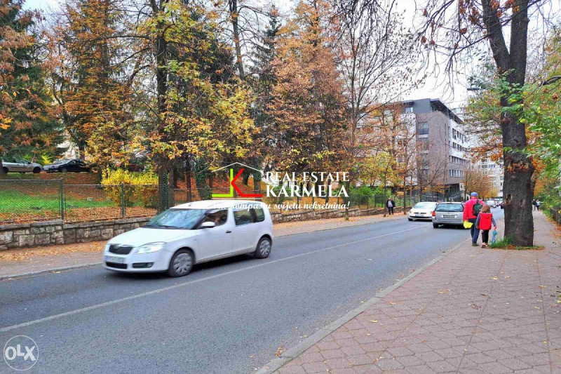 Dvosoban stan - Bolnička - Centar