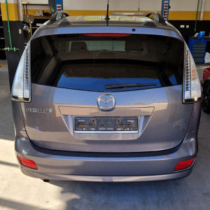 Zadnji branik Mazda 5
