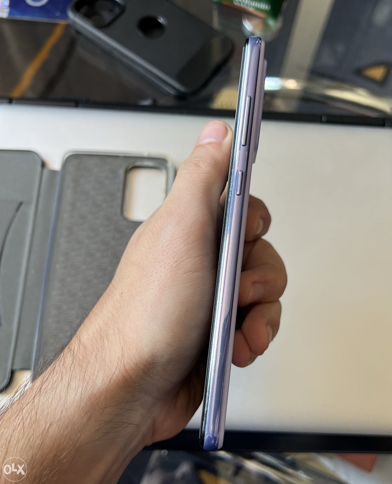 Samsung A72. 6/128. Fabricko stanje. Novoo!!