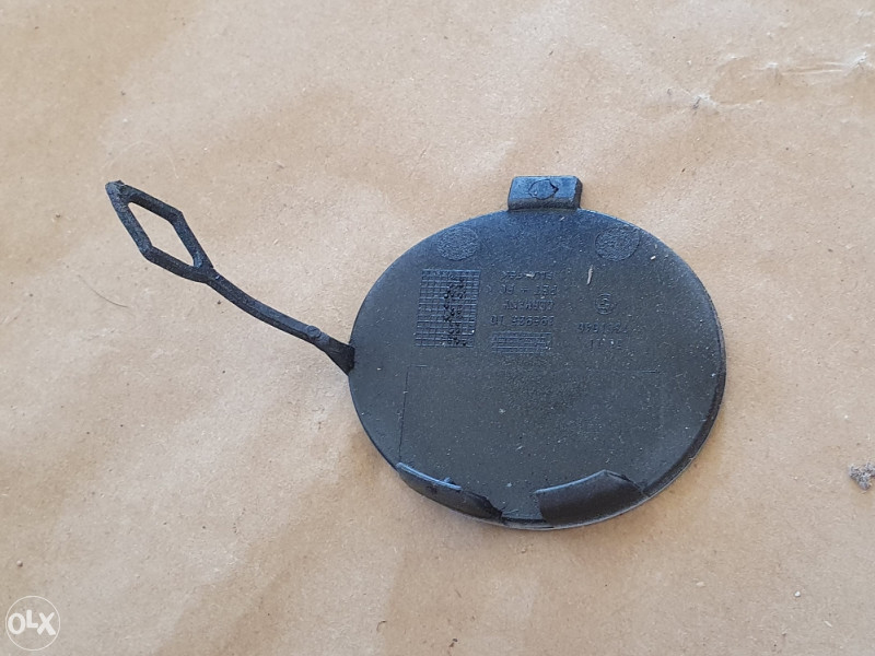 7301546 BMW 2 F45 F46 POKLOPAC KUKE PREDNJEG BRANIKA - Maske - OLX.ba