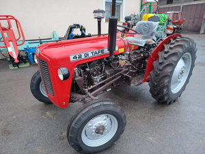 TRAKTOR TAFE 42 DI bez kabine