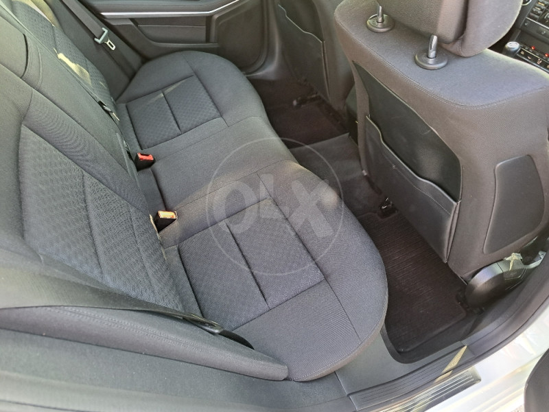 Mercedes-Benz E 200 E 220/ŠALTAČ/ KAO NOV/