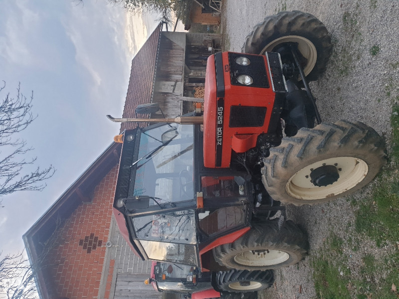Traktor zetor
