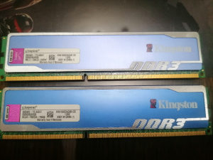 RAM DDR3 4X2GB HyperX blu.
