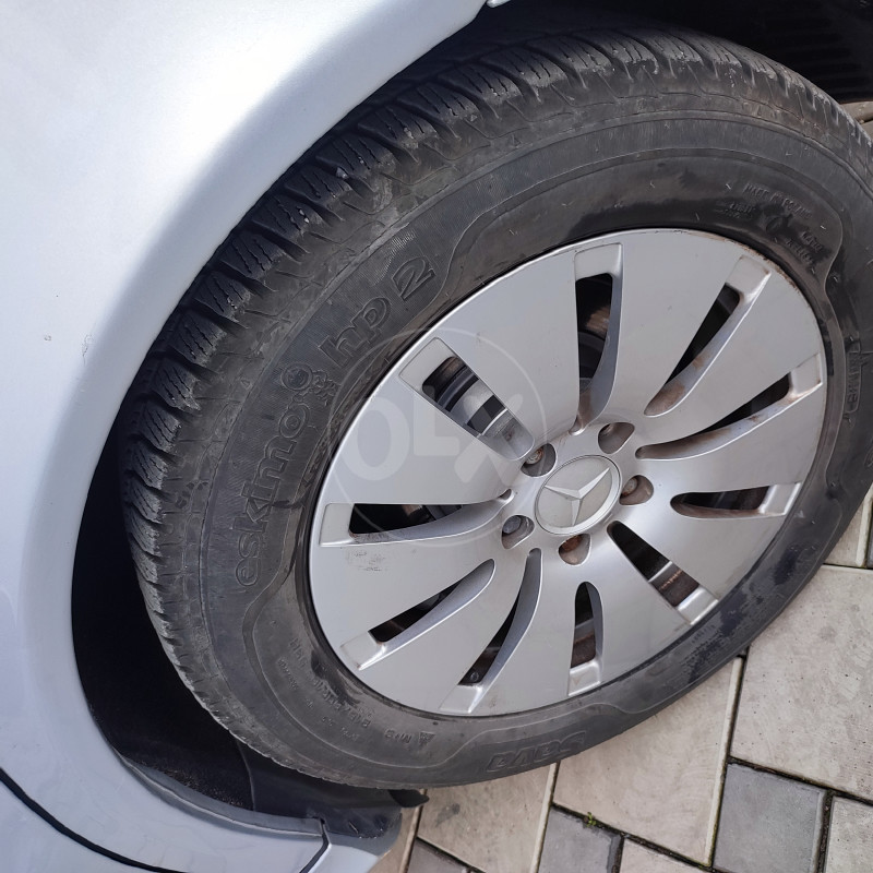 Mercedes e 211 nije zracni ovjes(opruge su)