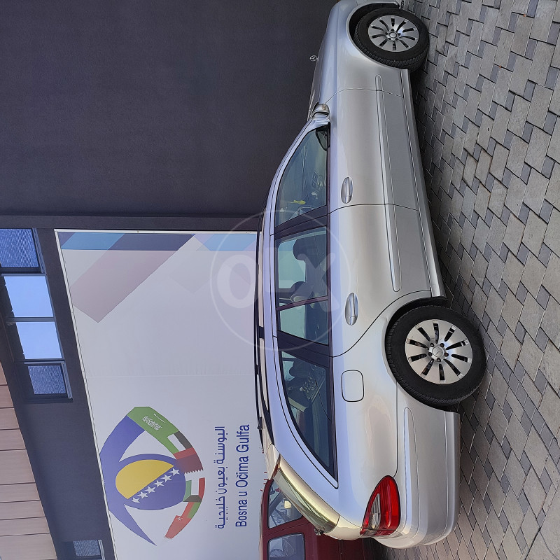 Mercedes e 211 nije zracni ovjes(opruge su)