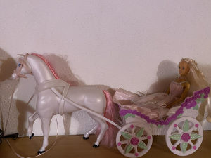 Barbie sa kočijom
