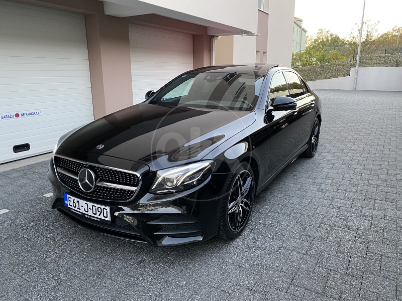 Mercedes Benz E220d 4MATIC AMG night